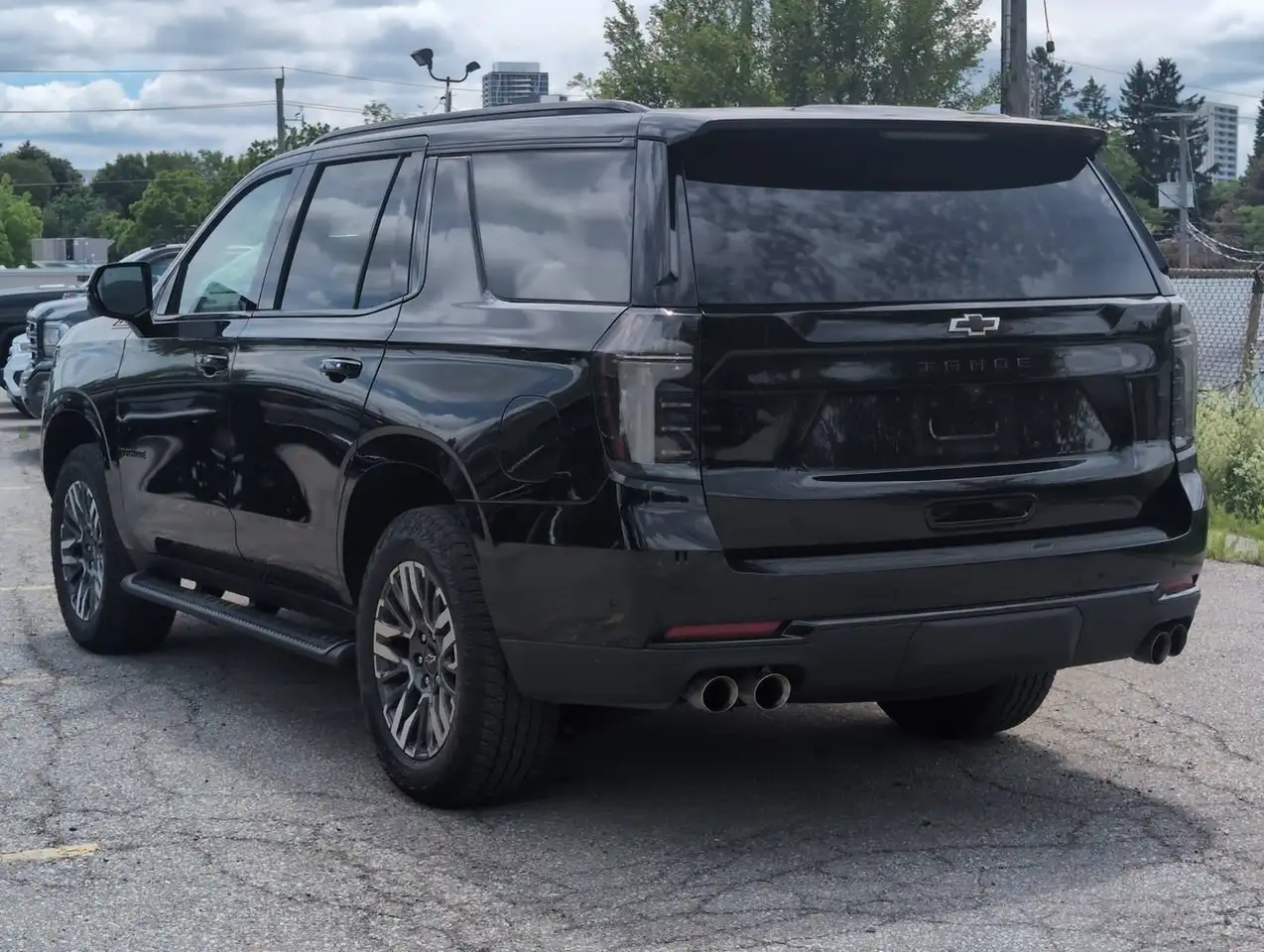 Chevrolet Tahoe photo Chevrolet Tahoe