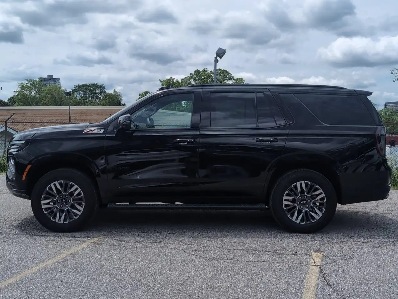 Chevrolet Tahoe photo Chevrolet Tahoe
