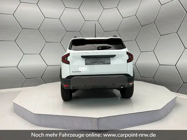 Dacia Duster view 4