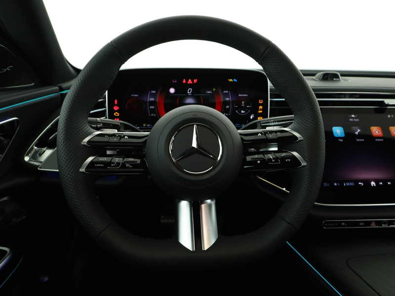 Mercedes-Benz E 450 d 4MATIC Limousine *AMG*LenkradH*360°*AHK* — photo 11