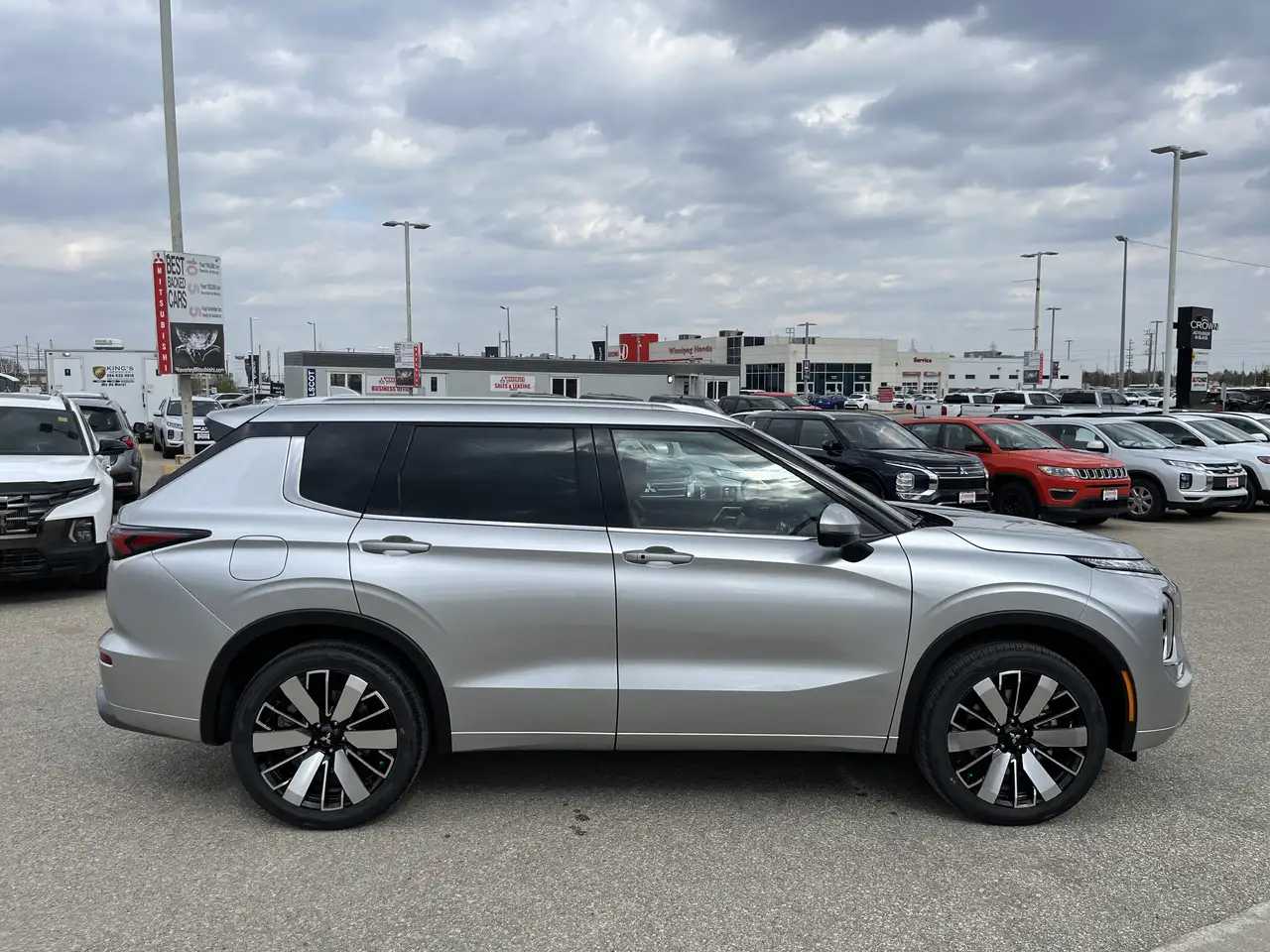 Mitsubishi Outlander снимка Mitsubishi Outlander