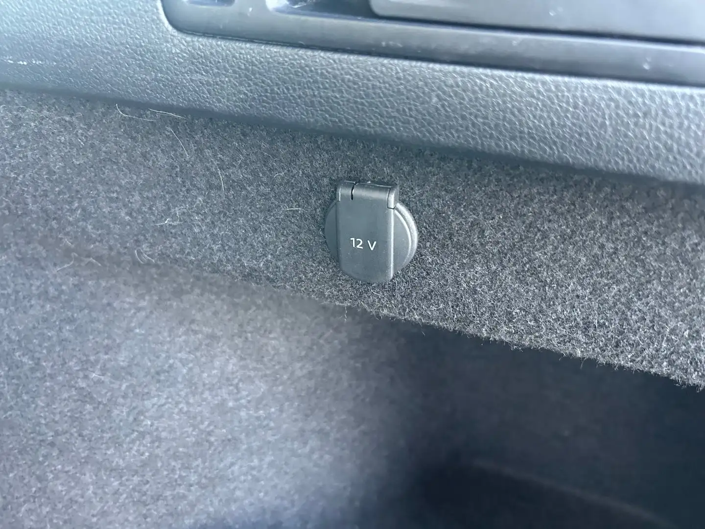 Volkswagen Passat Variant Business TDI Weiß - 2