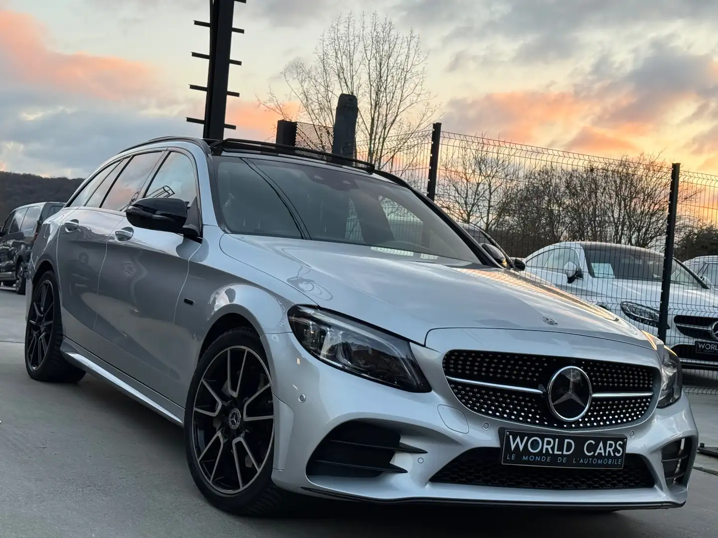 Mercedes-Benz C 300 e PHEV PACK AMG TOIT PANO DISTRO CAM360 BURMESTER Argent - 2