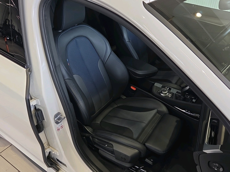 BMW X2 sDrive 18i M Sport — photo 13
