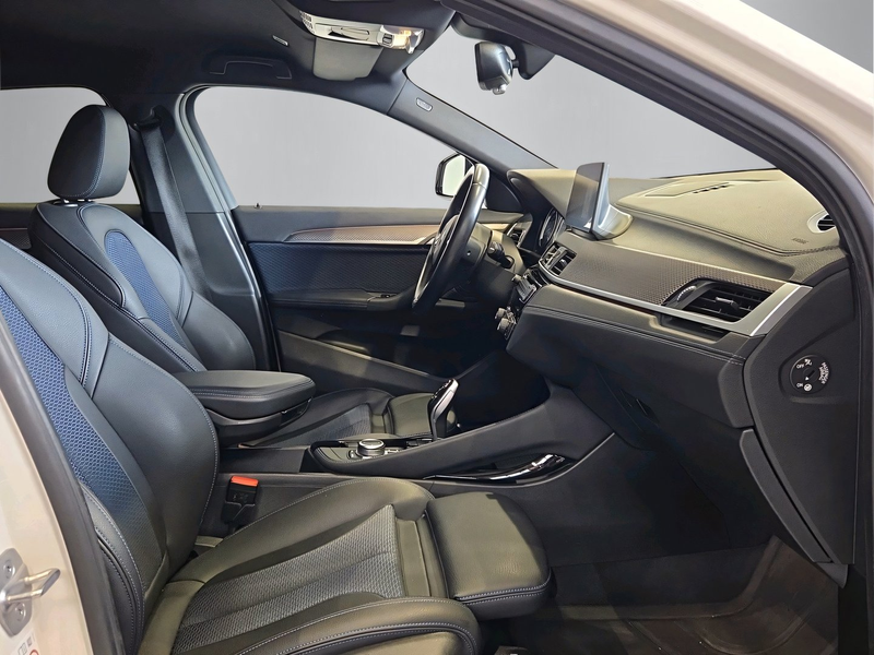 BMW X2 sDrive 18i M Sport — photo 11