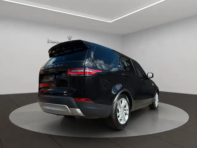 Land Rover Discovery view 8