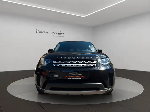 Land Rover Discovery view 4