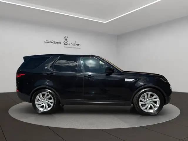 Land Rover Discovery view 5