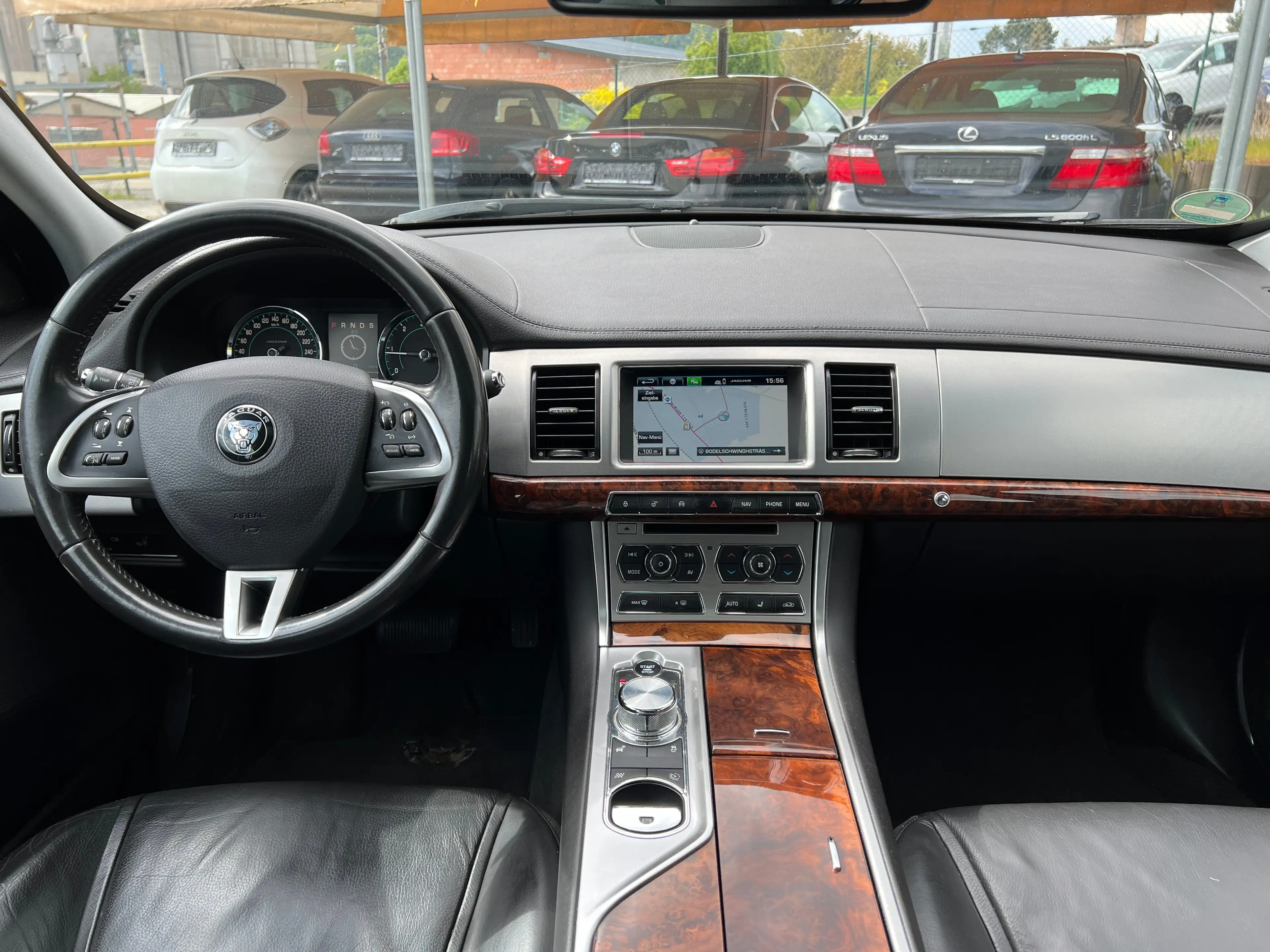 Jaguar XF Sportbrake 3,0 Automatik Kamera/Leder/VOLL — photo 7