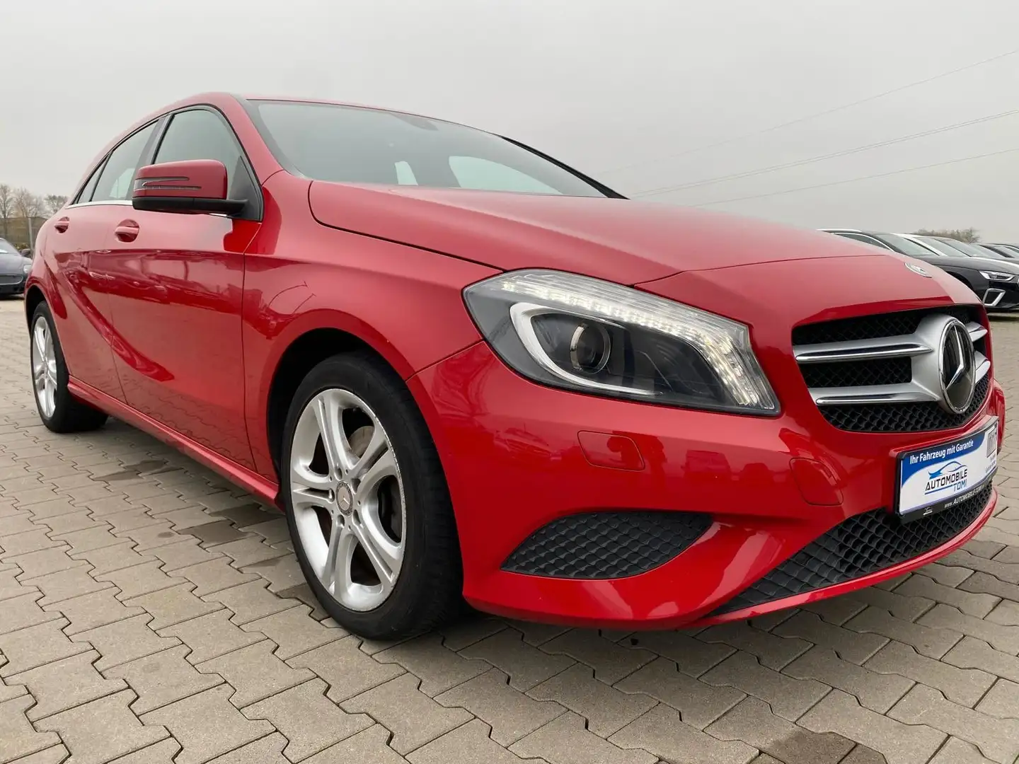 Mercedes-Benz A 180 BlueEfficiency|LED|NAVI Rot - 1