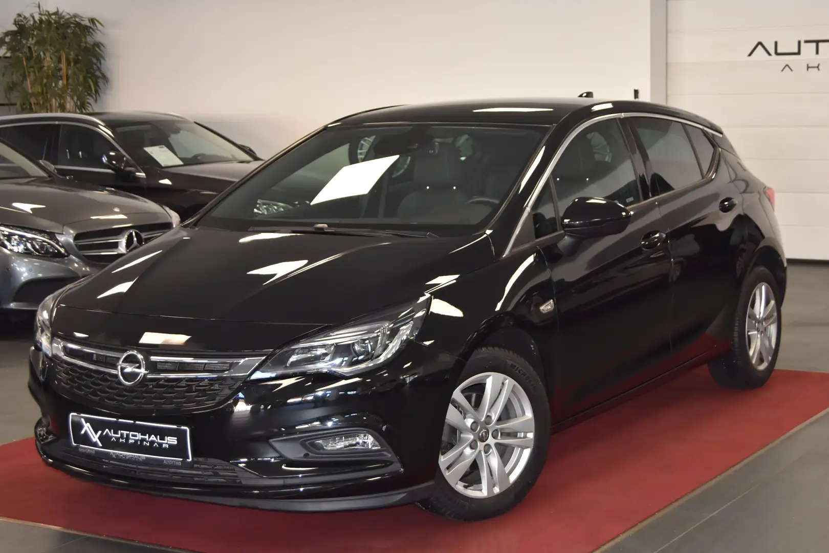 Opel Astra Dynamic~NAVI~LED~KAMERA~SPURHALTEAS.~2HAND Schwarz - 1