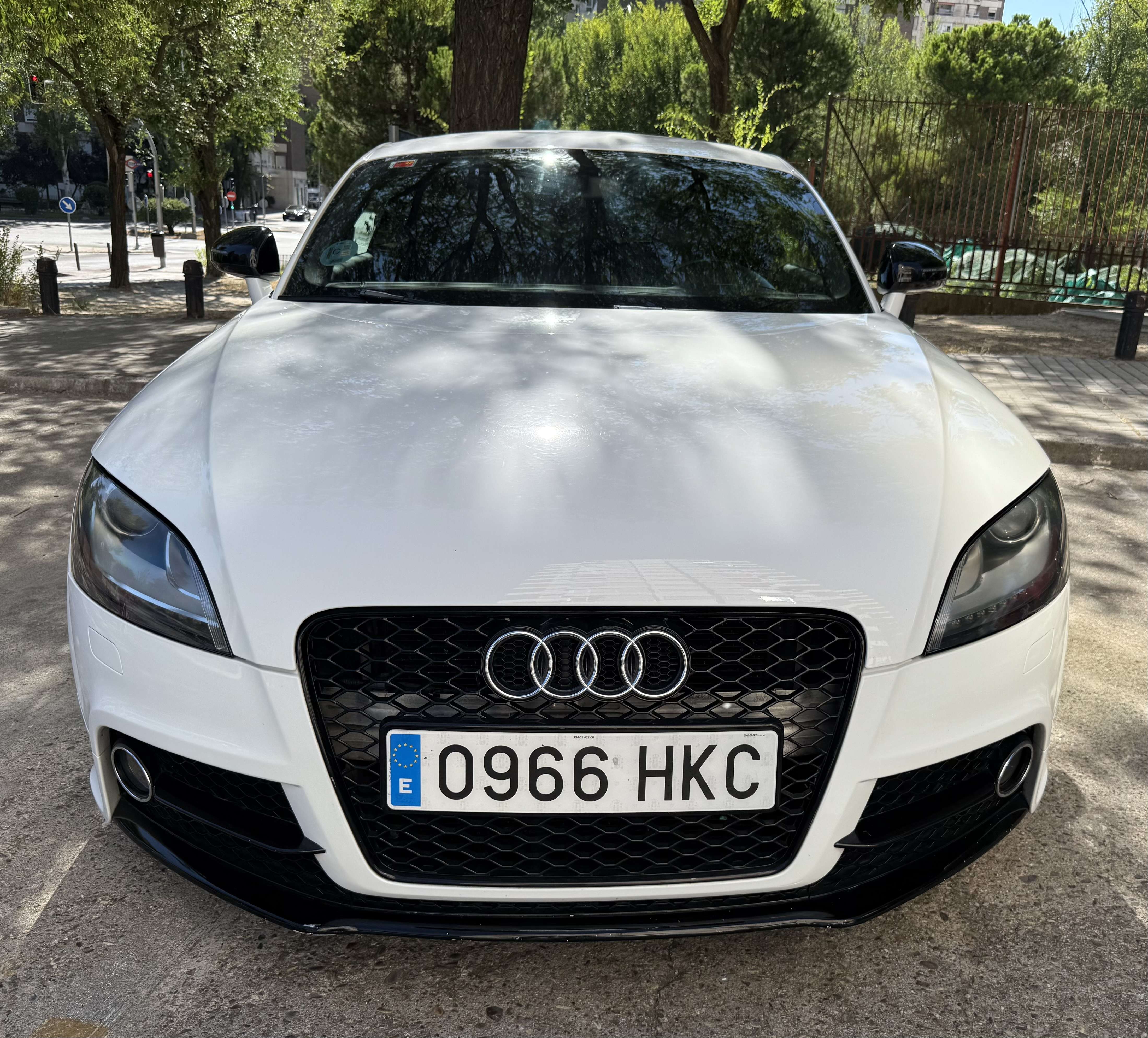 Audi TT Coupe 1.8 TFSI - foto 1
