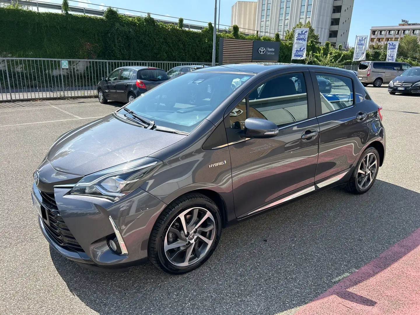 Toyota Yaris Yaris 1.5 Hybrid 5 porte Style Grigio - 1