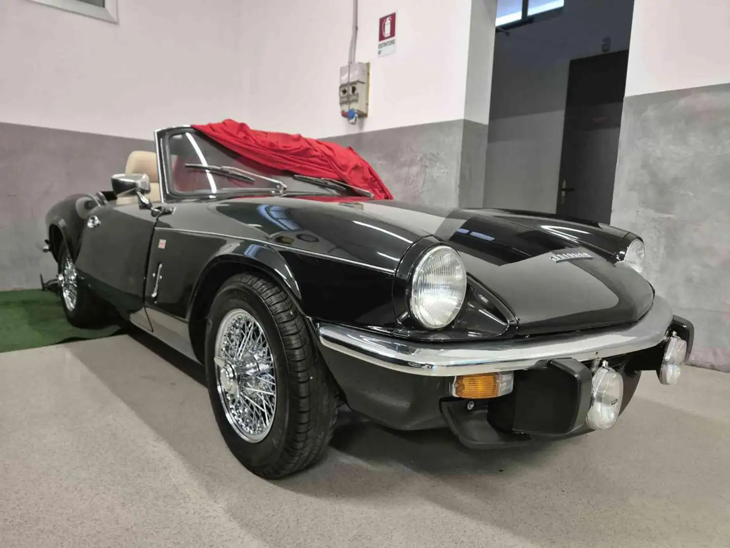 Triumph Spitfire Mk4 cabrio del 1971 restaurata Černá - 1