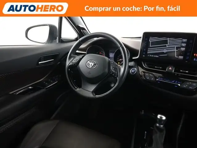 Toyota C-HR view 14