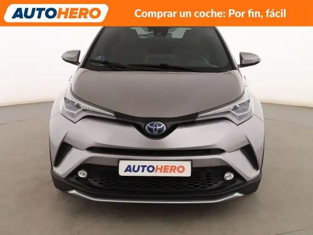 Toyota C-HR view 9