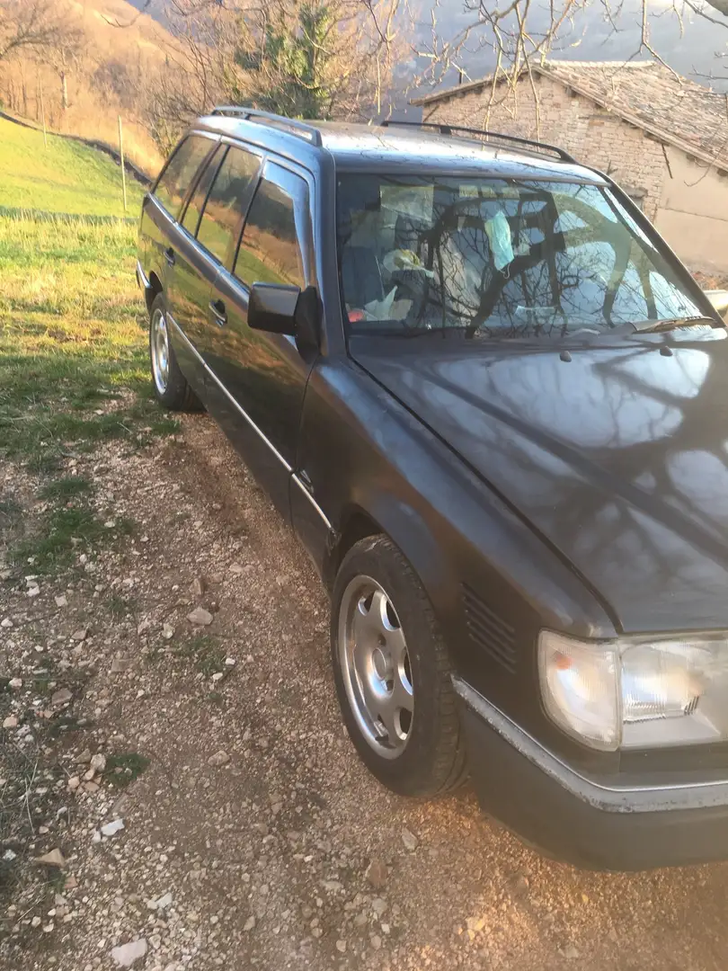 Mercedes-Benz 250 250 sw td Negru - 2