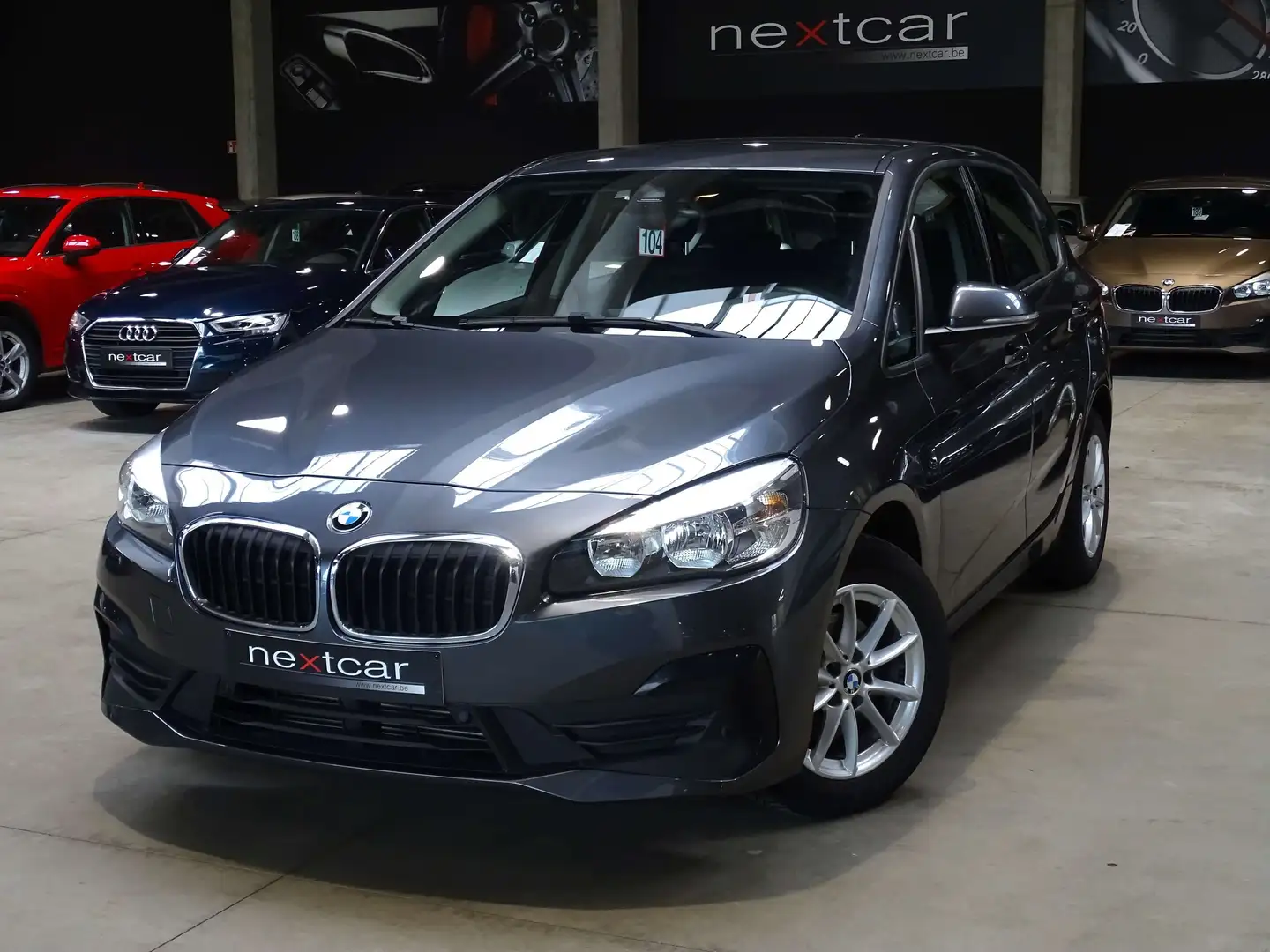 BMW 216 d Active Tourer **FACELIFT-NAVI-PDC AV\u0026AR** Gris - 1