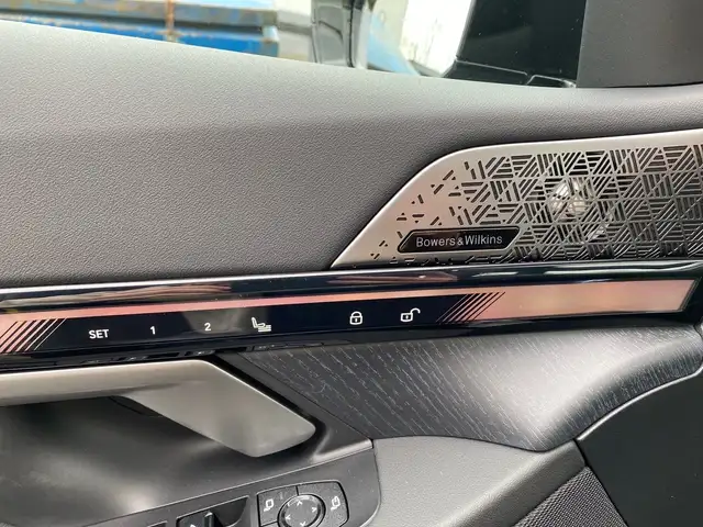 BMW i5 view 14