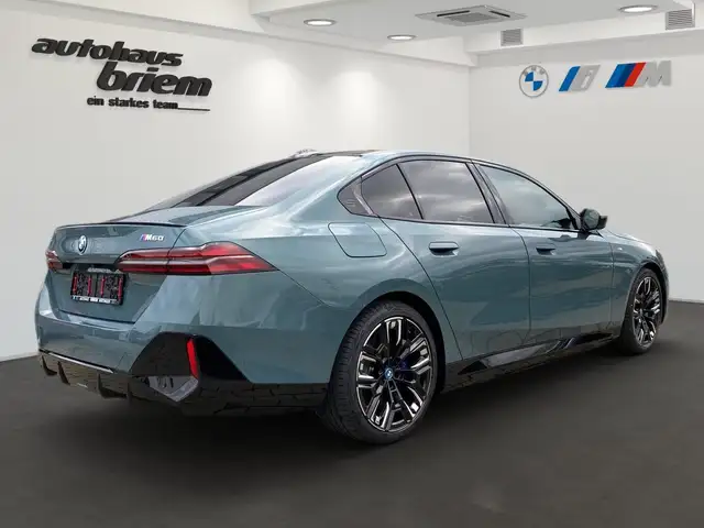 BMW I5 view 3