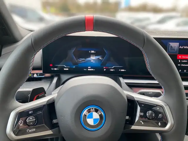 BMW i5 view 8