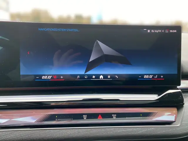 BMW i5 view 9
