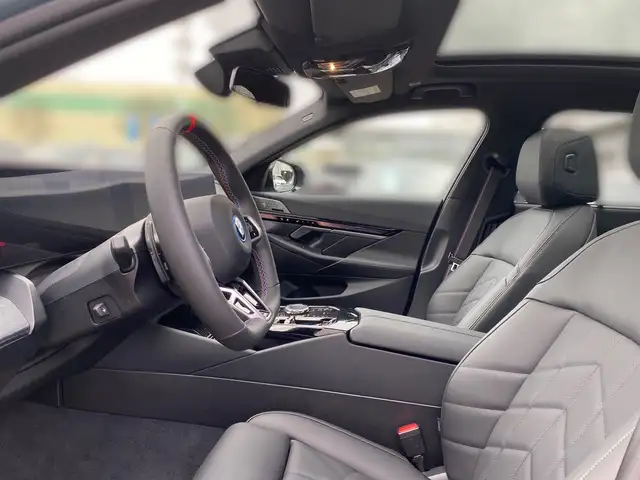 BMW I5 view 7