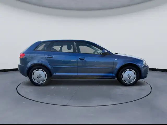 Audi A3 view 6