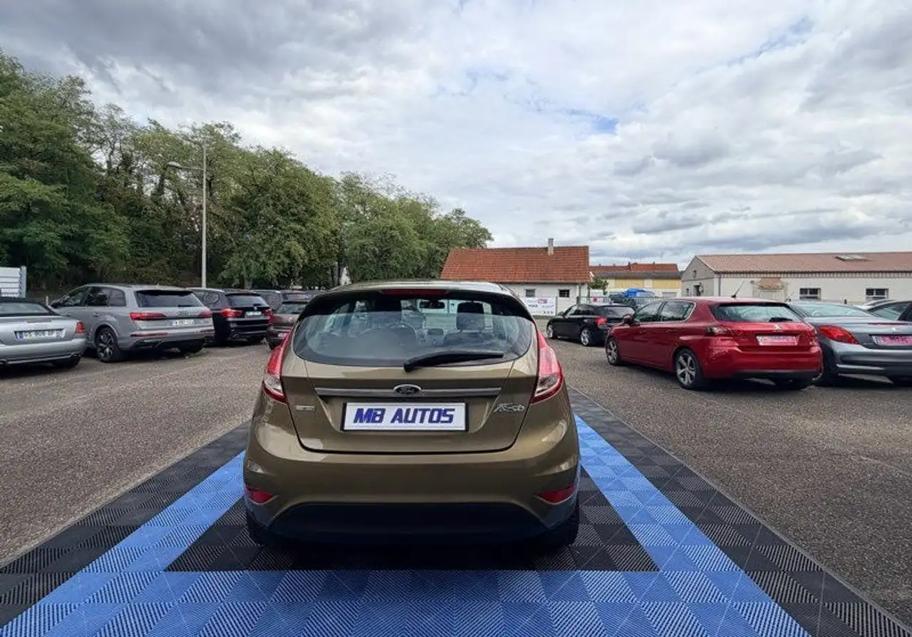 Ford Fiesta 3 portes — photo 6