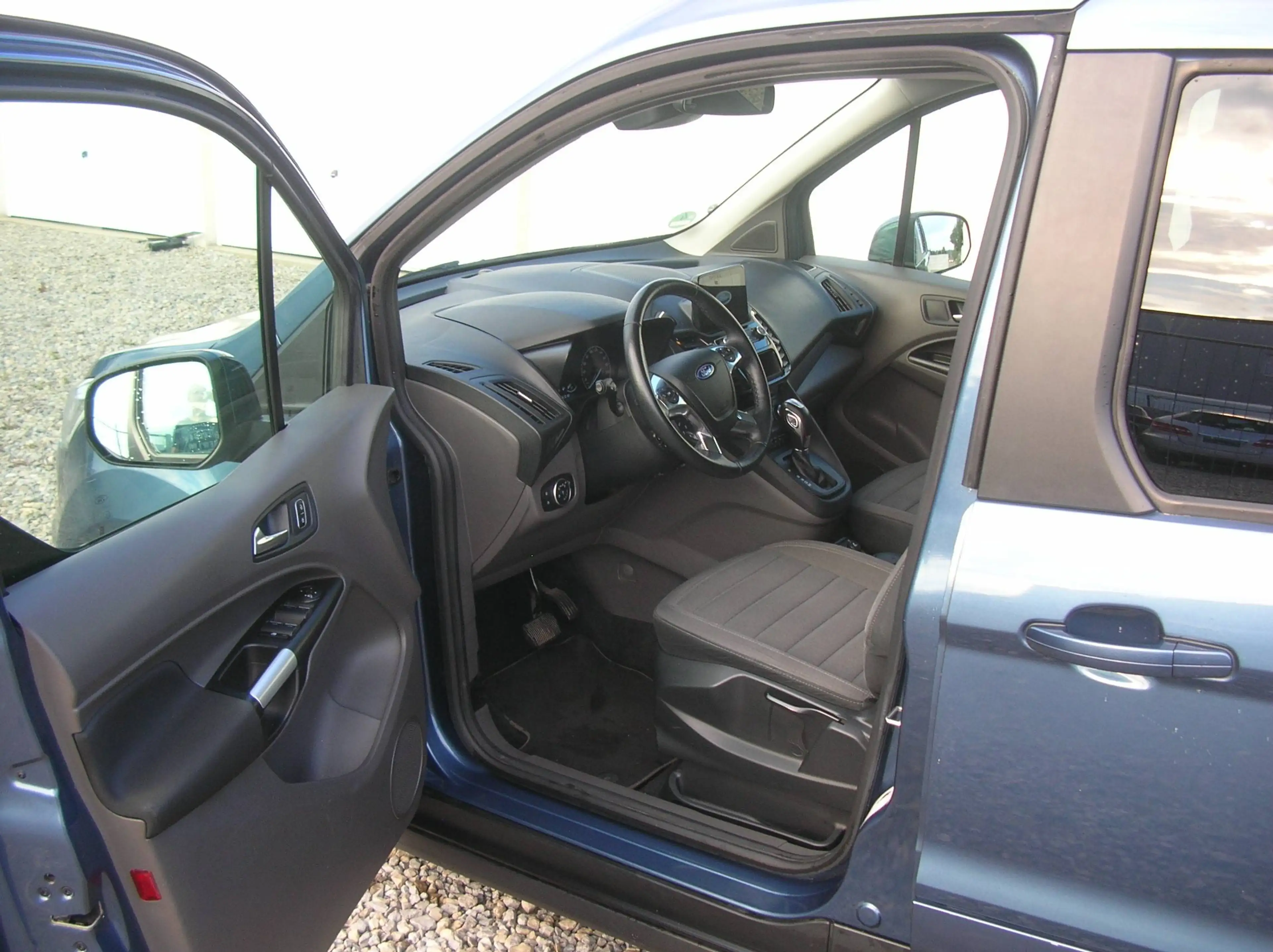 Ford Grand Tourneo Connect Titanium-7 Sitze-Navi-Klima-PDC-Spurassistent-Abstandwarner.. — photo 5