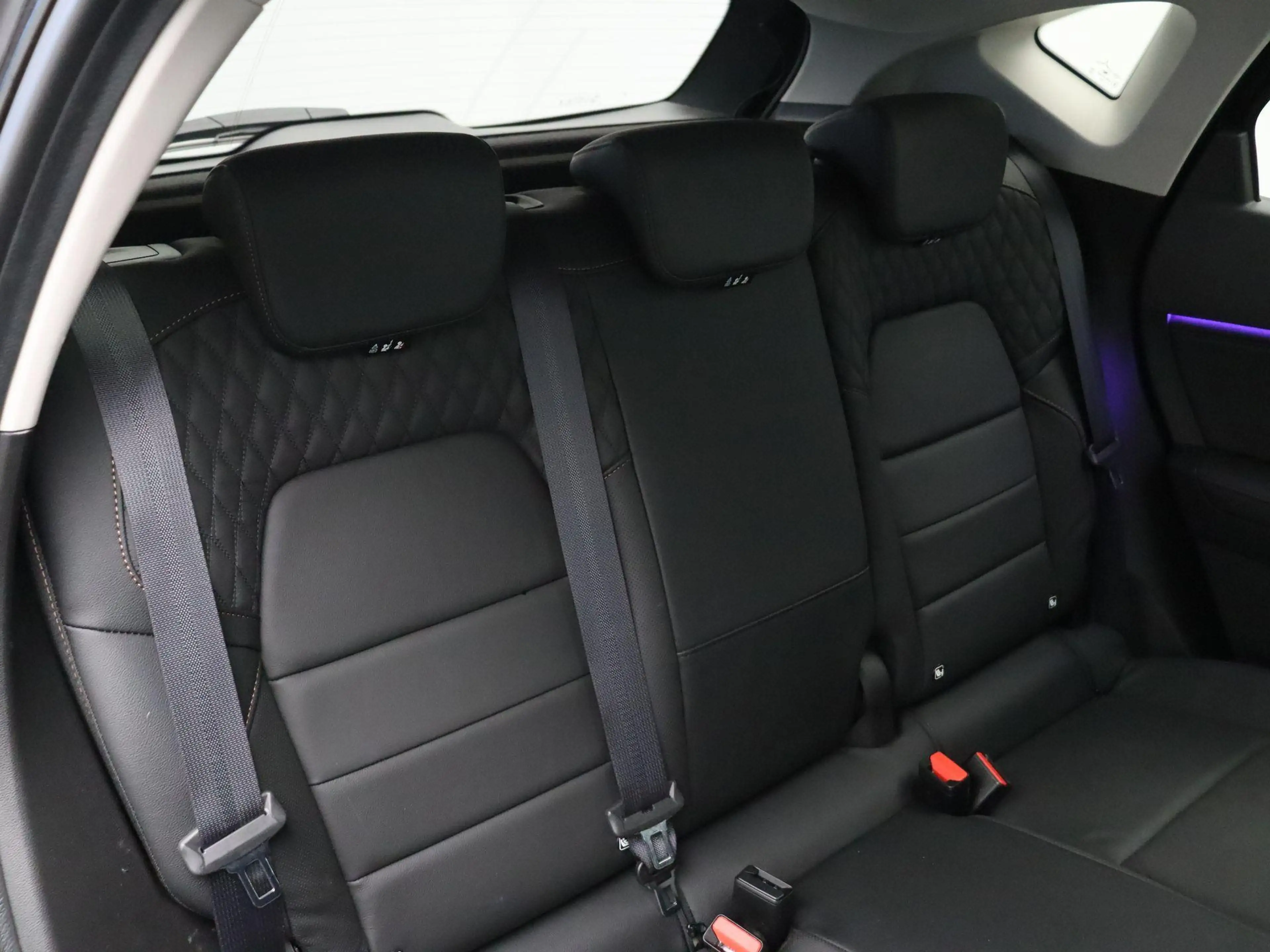 Renault Captur E-Tech plug-in hybrid 160pk iconic | 98% SOH | Ron — photo 10