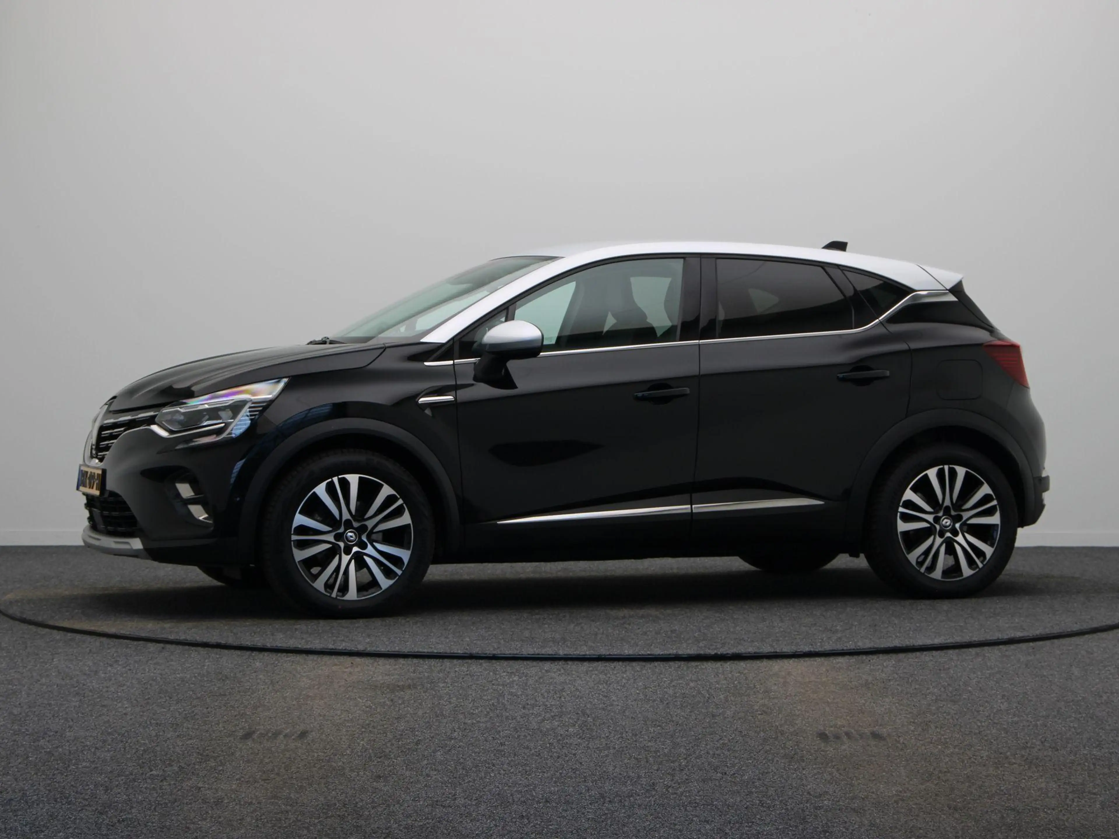 Renault Captur E-Tech plug-in hybrid 160pk iconic | 98% SOH | Ron — photo 13