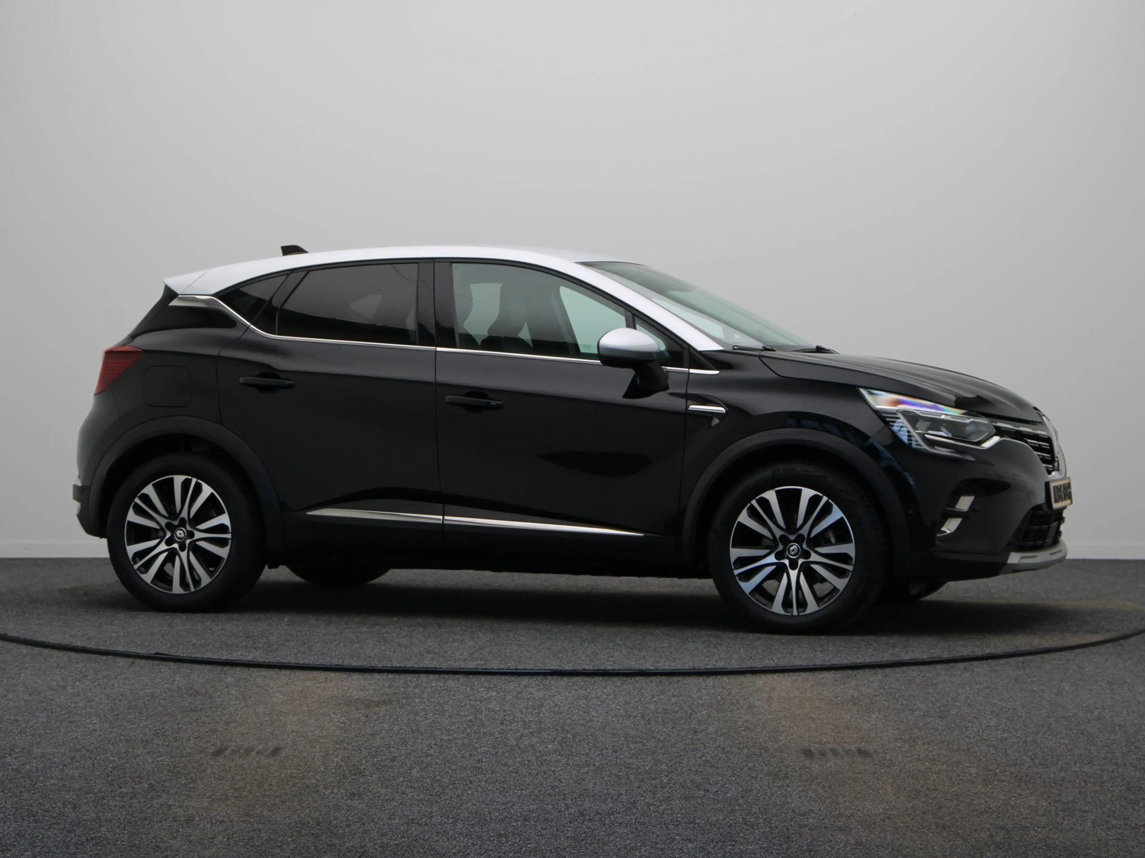 Renault Captur E-Tech plug-in hybrid 160pk iconic | 98% SOH | Ron — photo 14