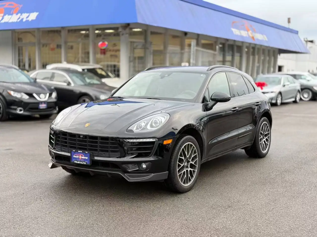 Porsche Macan снимка Porsche Macan