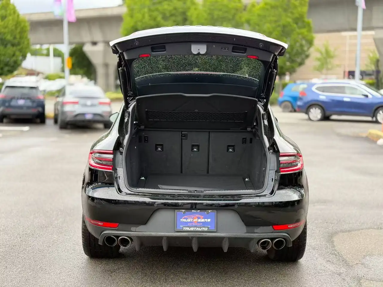 Porsche Macan снимка Porsche Macan