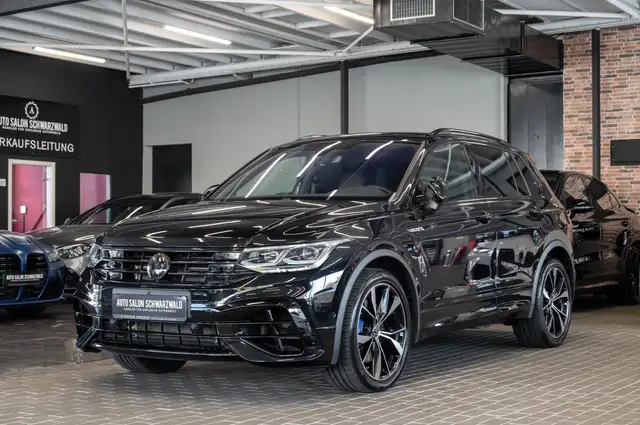 Volkswagen Tiguan view 2