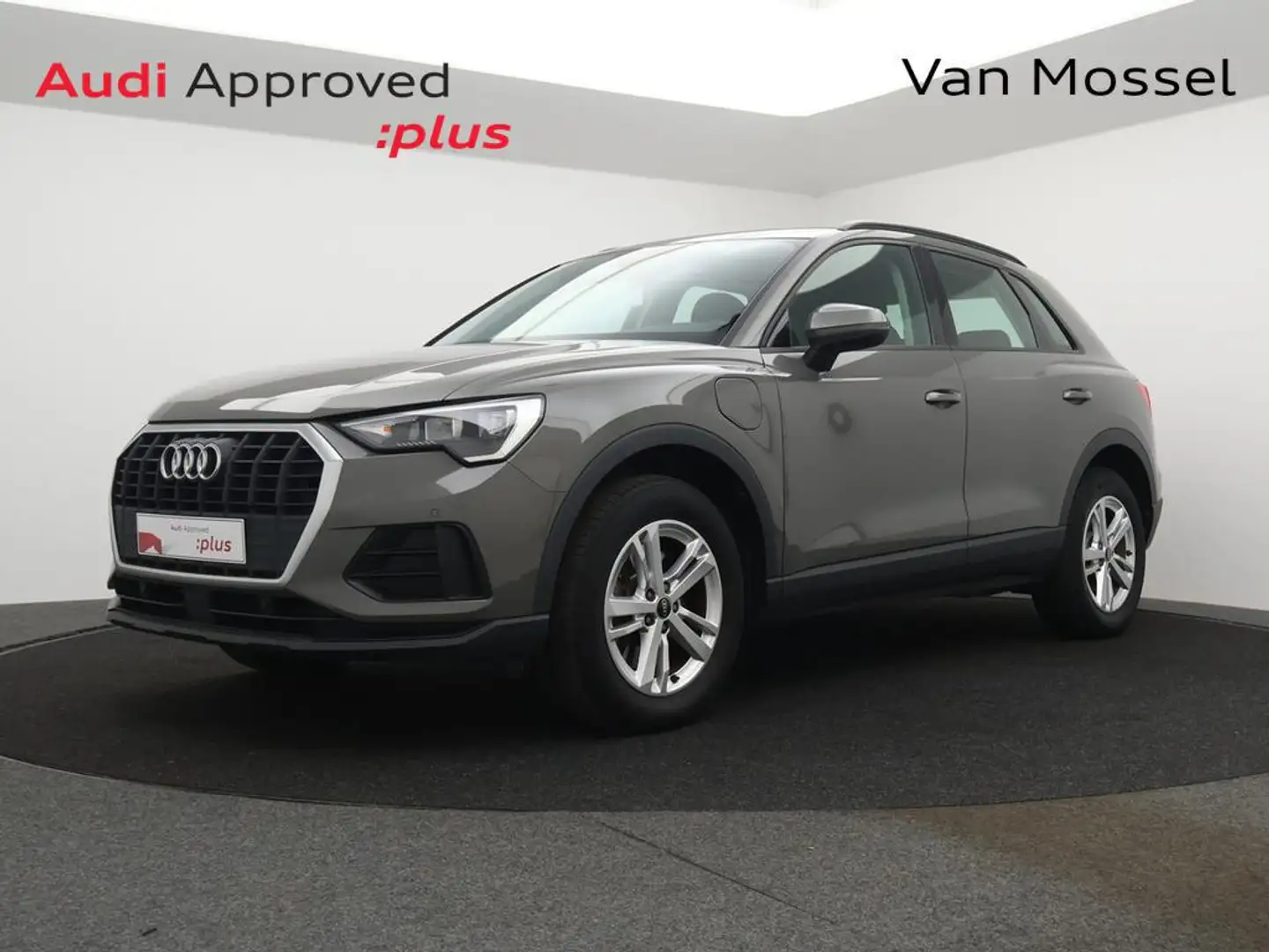 Audi Q3 PHEV Audi Q3 45 TFSIe  PHEV 245PK *AUTOMAAT*LEDER*NAVI*BLTH*CRUISE*ZETELVERWARMING*DIGITAL DASHBOARD*... Grau - 1