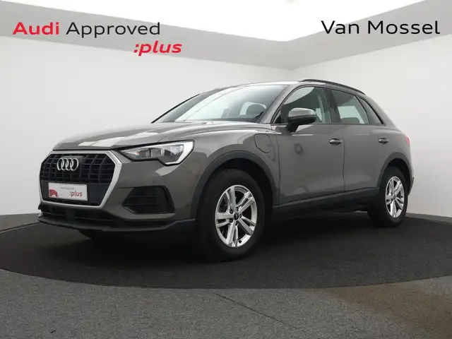 Audi Q3 PHEV Audi Q3 45 TFSIe  PHEV 245PK *AUTOMAAT*LEDER*NAVI*BLTH*CRUISE*ZETELVERWARMING*DIGITAL DASHBOARD*...