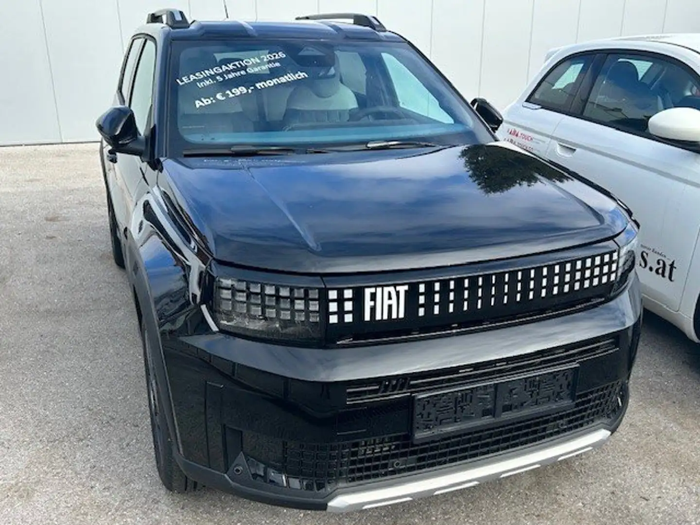 Fiat Grande Panda Grande Panda Hybrid 100 6-Gang eDCT La Prima Schwarz - 1