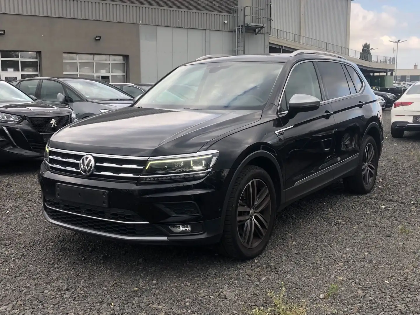 Volkswagen Tiguan Allspace 2.0 TSI 4M Highline Assist*AHK Schwarz - 2