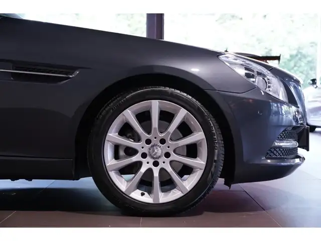 Mercedes-Benz SLK view 7