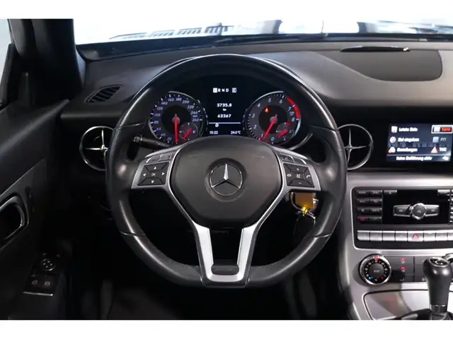 Mercedes-Benz SLK view 17