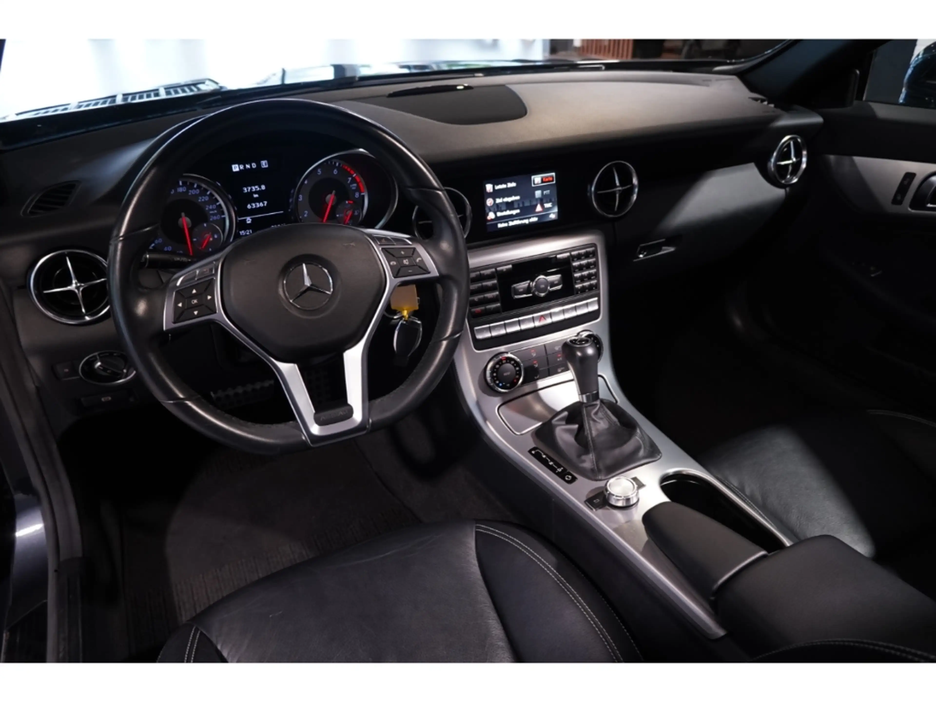 Mercedes-Benz SLK 200 Pano Leder Tempomat Pilot SHZ PTS — photo 15