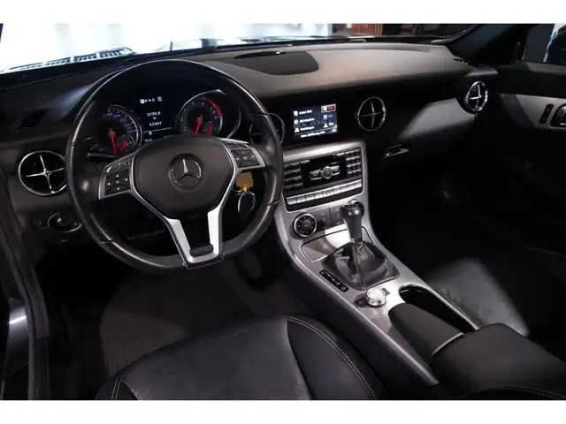 Mercedes-Benz SLK view 15