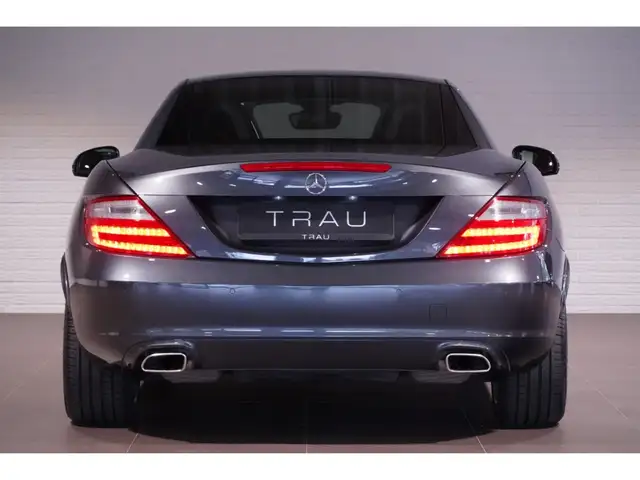 Mercedes-Benz SLK view 12