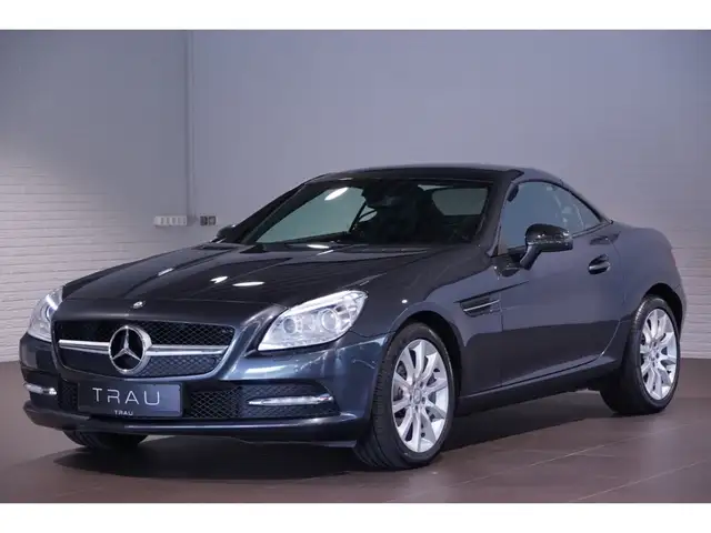 Mercedes-Benz SLK view 10