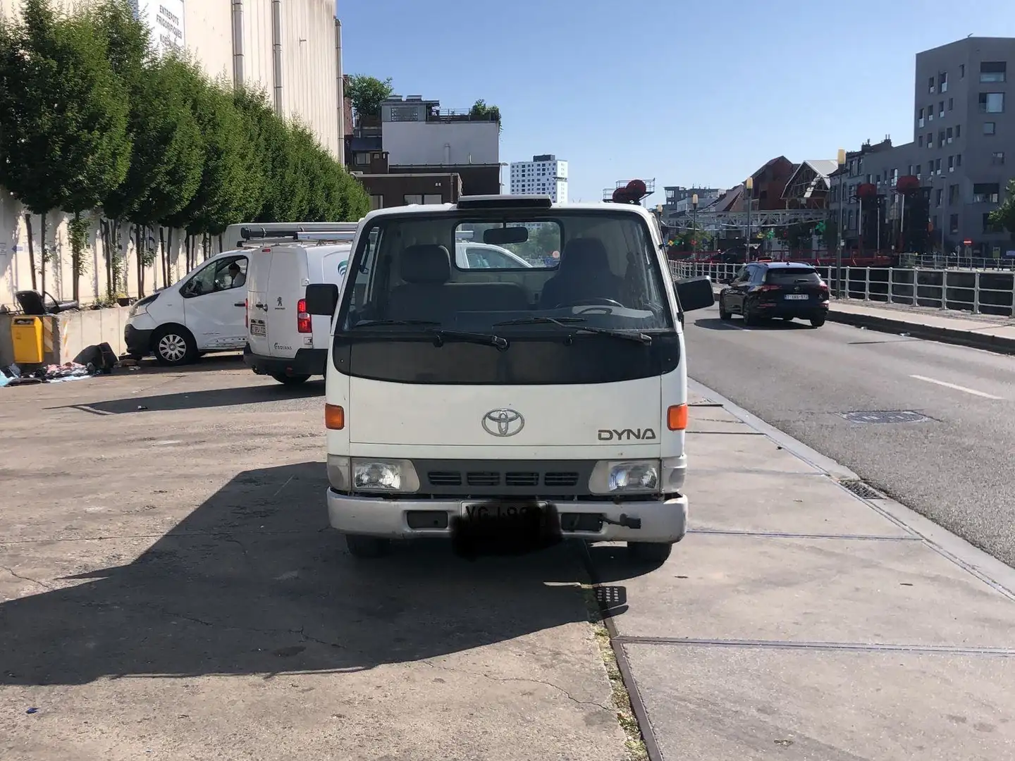 Toyota Dyna 2.4 D Single Cab. Weiß - 2