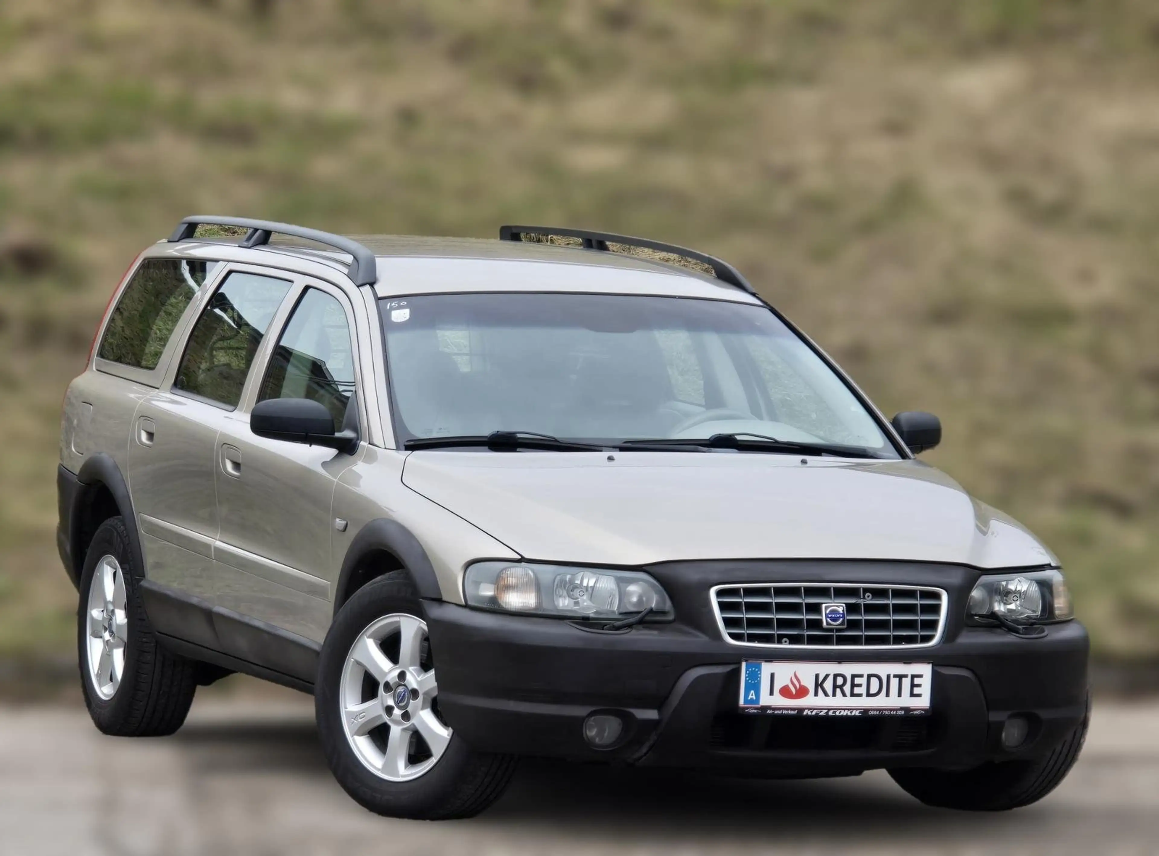 Volvo XC70 AWD* Automatik* Leder* Sitzheizung* Neues Pickerl* — photo 2