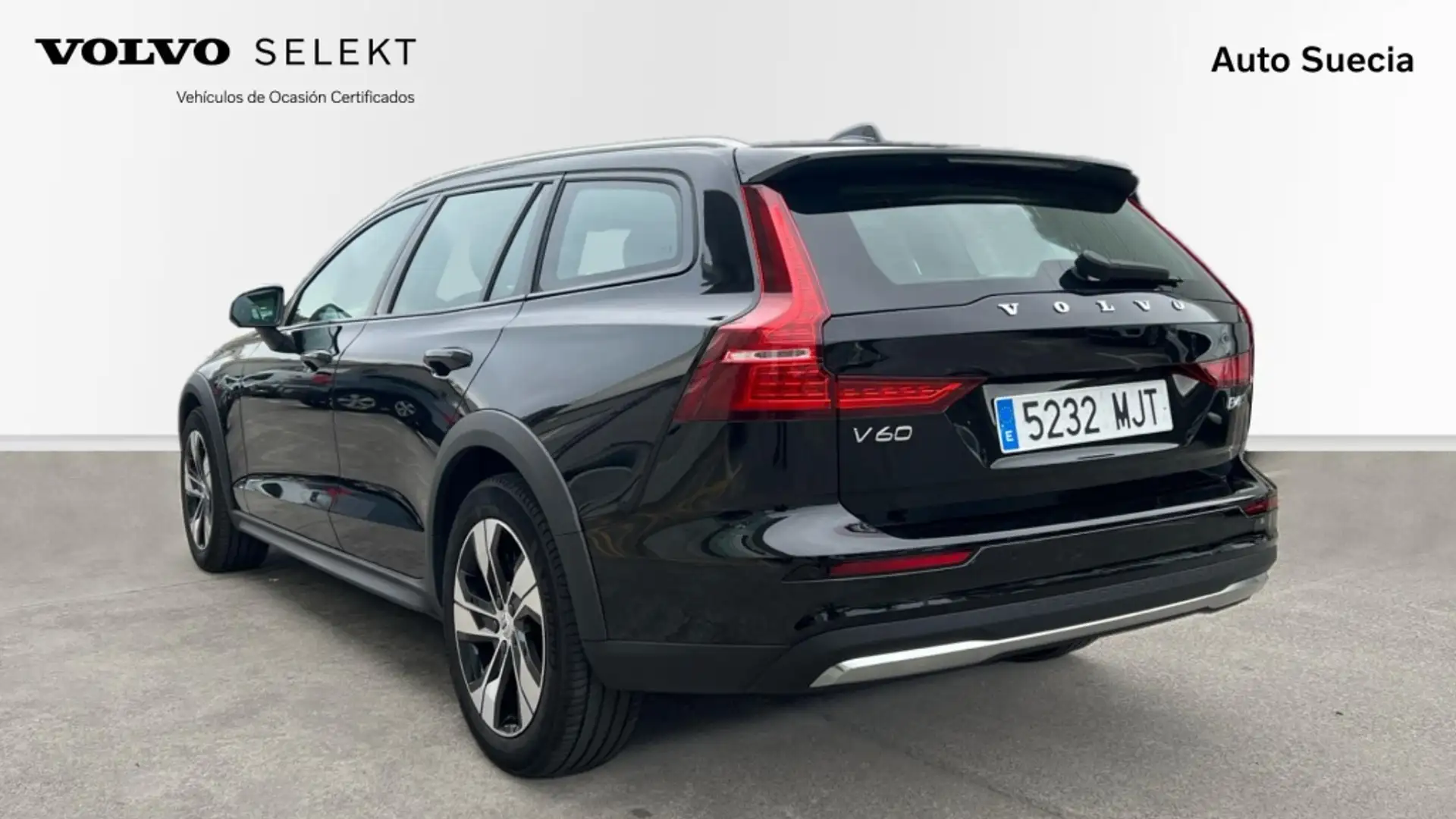 Volvo V60 Cross Country FAMILIAR 2.0 B4 D CORE AUTO AWD 5P Noir - 2