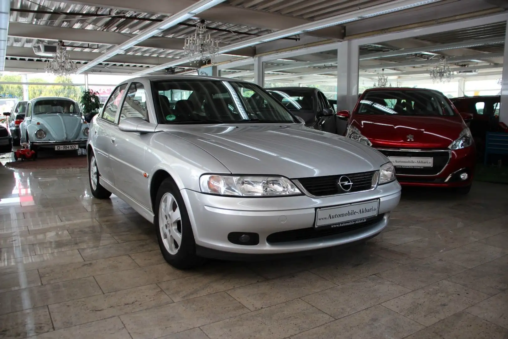 Opel Vectra 1.6 Grau - 2